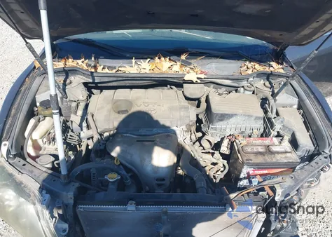 2011 Toyota Camry Se z USA, uszkodzony, nr VIN 4T1BF3EK6BU757429